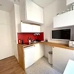 Large - Heart Of Apartament Paryż